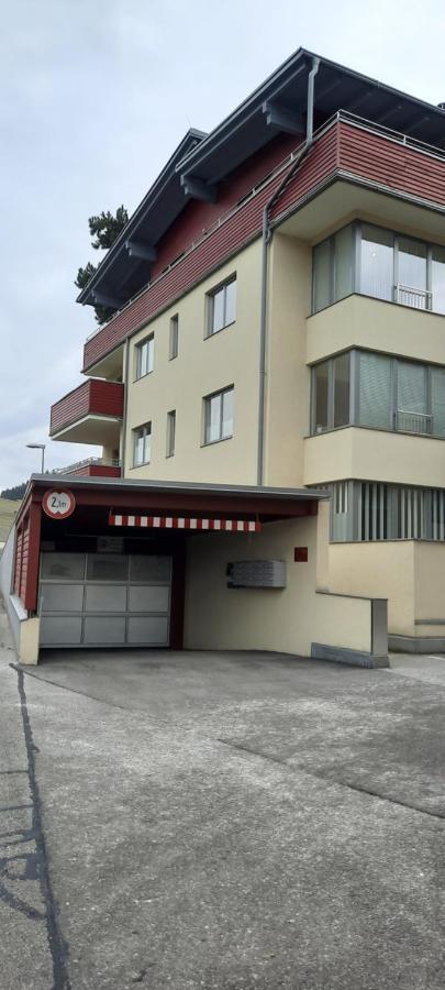 Studio B14 斯拉德明 外观 照片